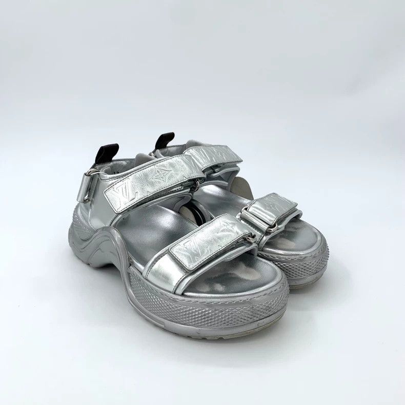 Louis Vuitton Louis Vuitton Lv Louis Vuitton Size 37 Silver Logo Print Thick Sole Sandals Size US 6 / IT 36 - 2 Thumbnail
