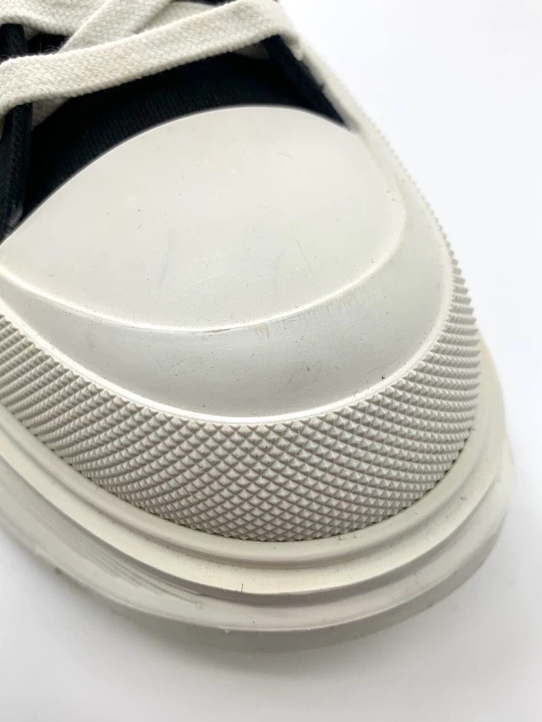 Alexander McQueen Alexander McQueen White and black thick-soled lace-up casual shoes, size 42 Size US 8.5 / EU 41-42 - 9 Thumbnail