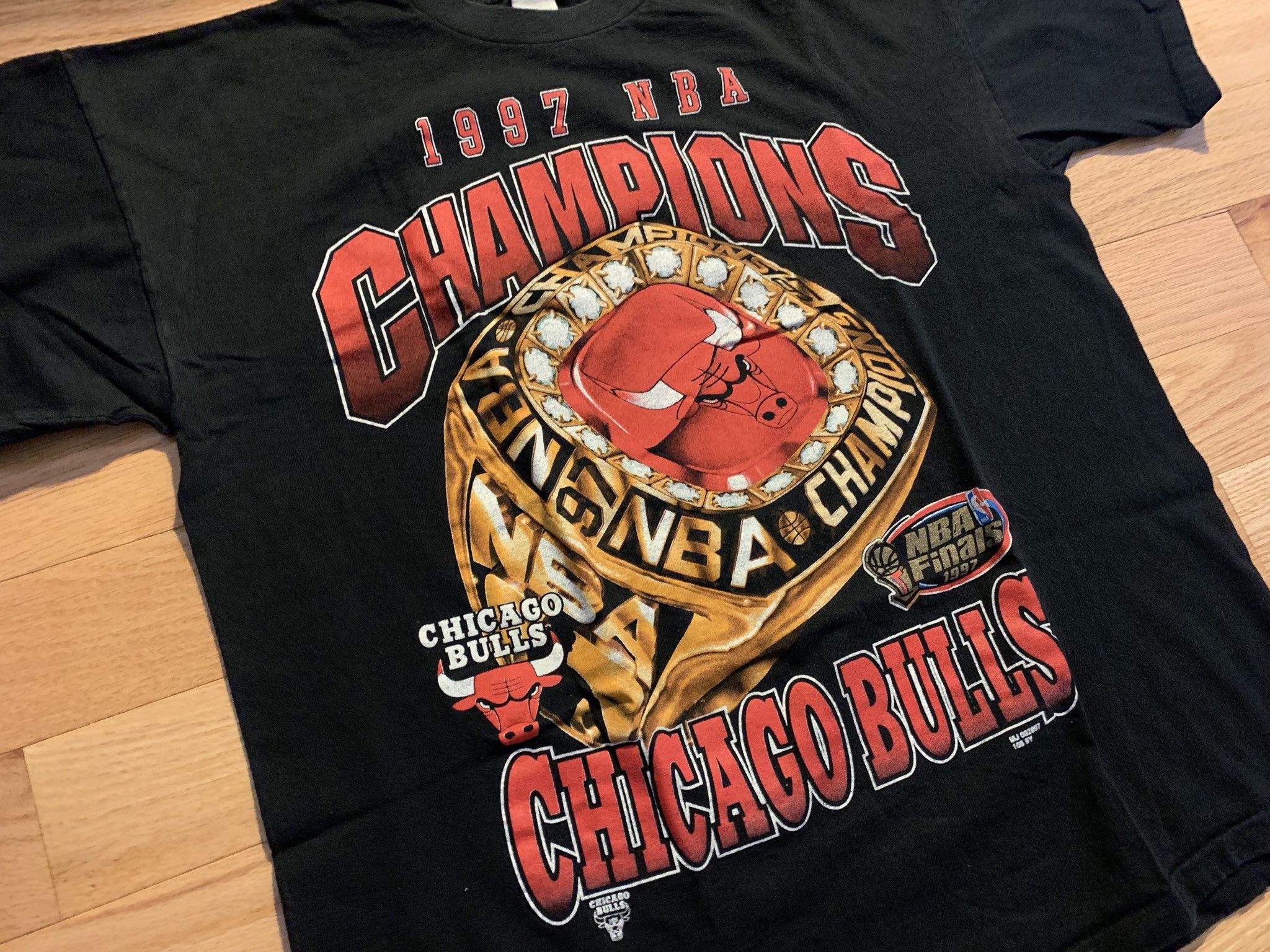 Vintage Chicago Bulls 1997 high quality Championship