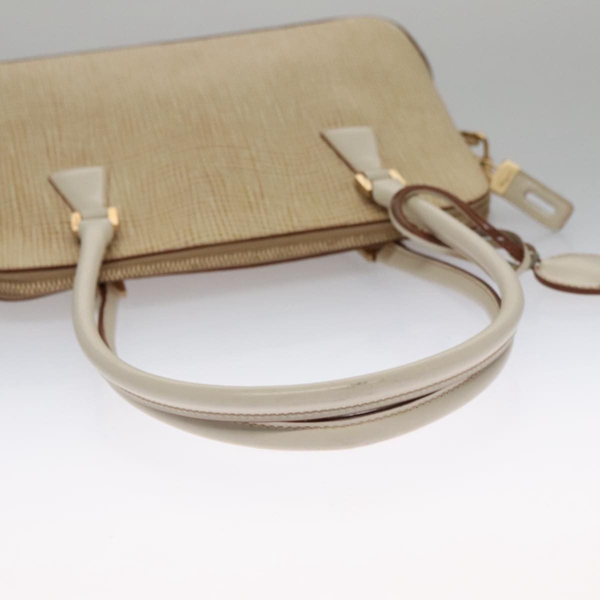 Salvatore Ferragamo Beige Leather Shoulder Bag (Pre-Owned) Size ONE SIZE - 4 Thumbnail