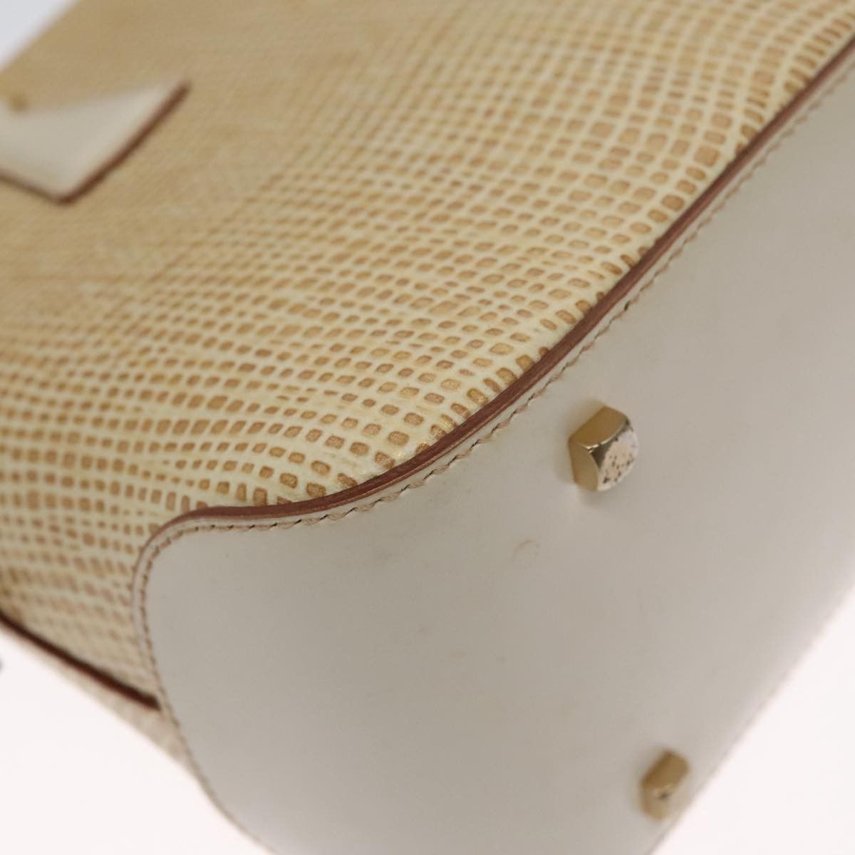 Salvatore Ferragamo Beige Leather Shoulder Bag (Pre-Owned) Size ONE SIZE - 17 Thumbnail