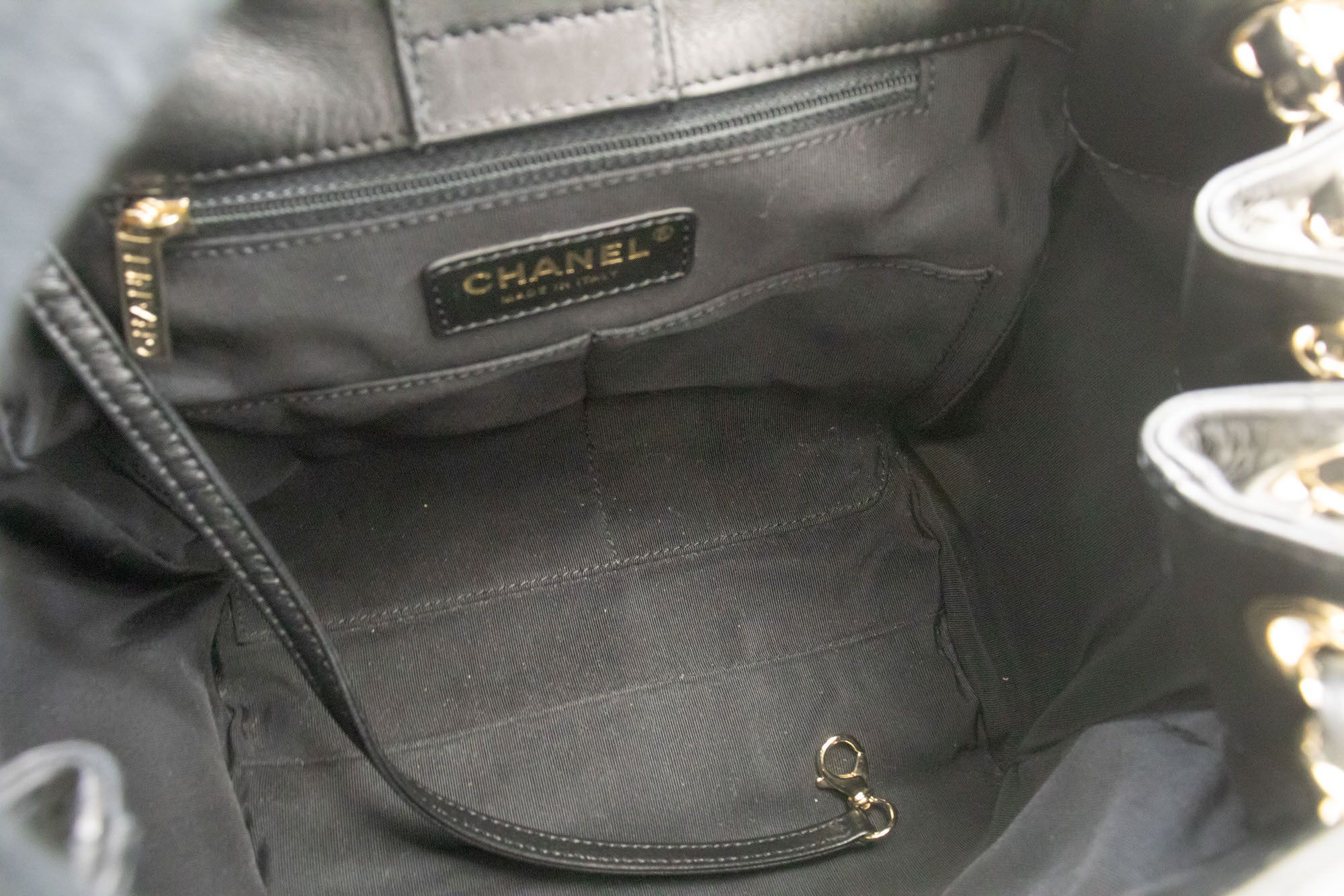 Chanel Drawstring Black Leather Shoulder Bag (Pre-Owned) Size ONE SIZE - 9 Thumbnail