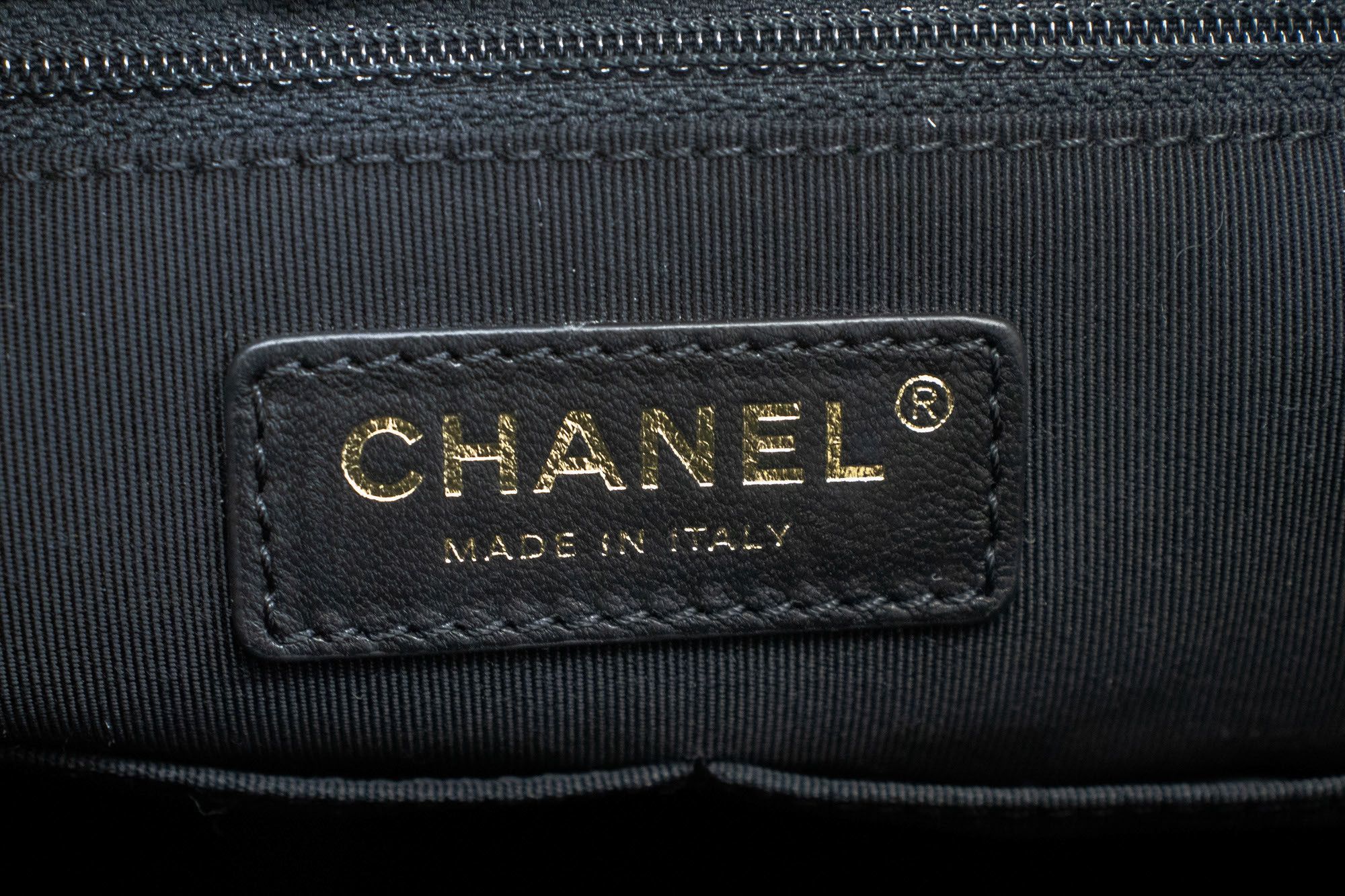 Chanel Drawstring Black Leather Shoulder Bag (Pre-Owned) Size ONE SIZE - 11 Thumbnail