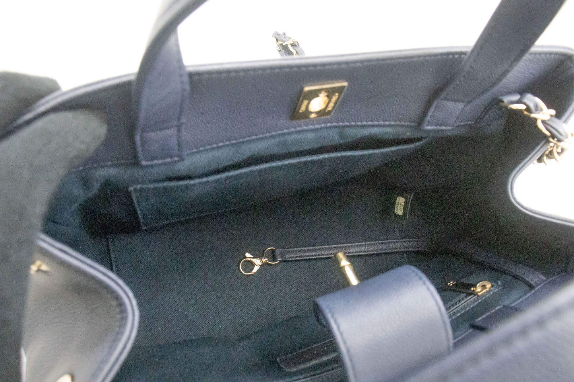 Chanel Business Affinity Navy Leather Shoulder Bag (Pre-Owned) Size ONE SIZE - 9 Thumbnail