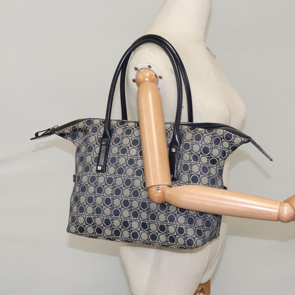 Salvatore Ferragamo Navy Canvas Tote Bag (Pre-Owned) Size ONE SIZE - 16 Thumbnail