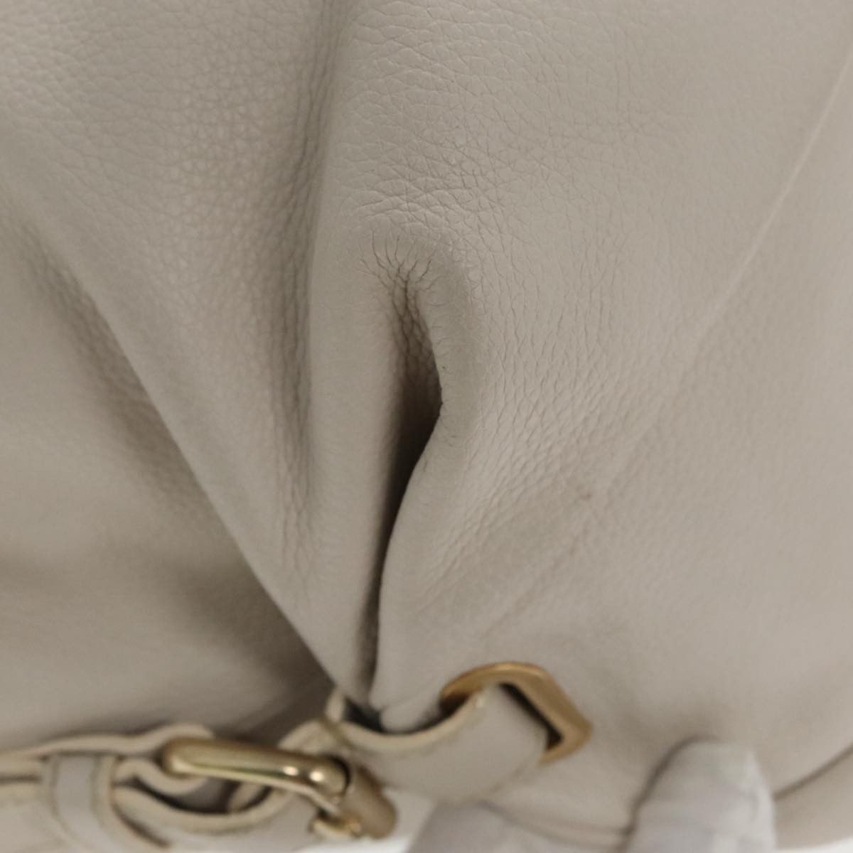 Bally White Leather Handbag (Pre-Owned) Size ONE SIZE - 16 Thumbnail