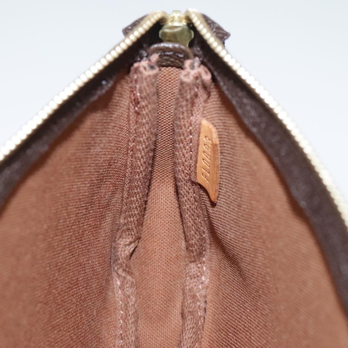Louis Vuitton Louis Vuitton Pochette Accessoire clutch Size ONE SIZE - 13 Thumbnail