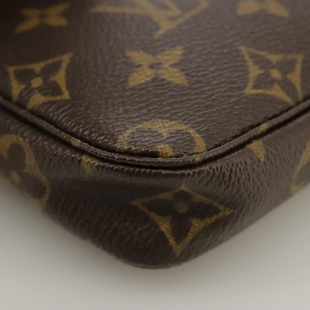 Louis Vuitton Louis Vuitton Pochette Accessoire clutch Size ONE SIZE - 9 Thumbnail