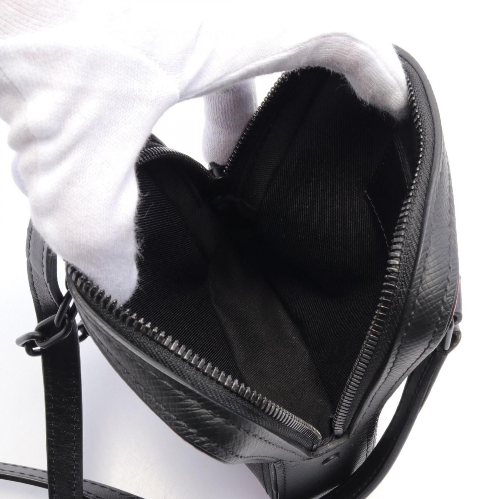 Louis Vuitton Louis Vuitton Danube shoulder Size ONE SIZE - 6 Thumbnail