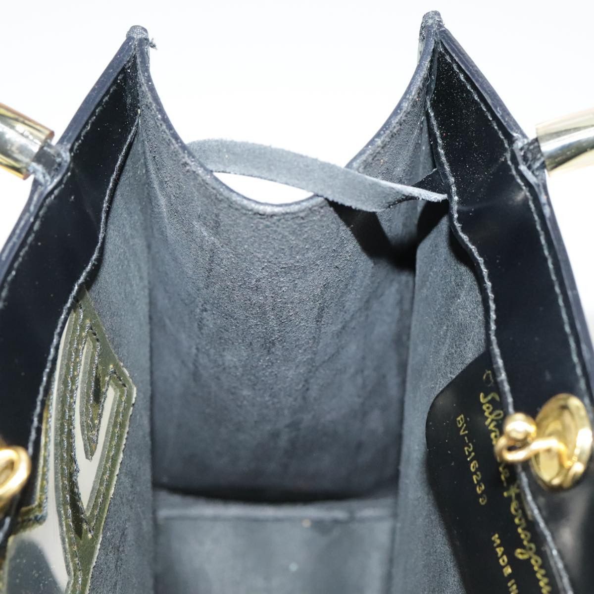 Salvatore Ferragamo Wanda Black Patent Leather Handbag (Pre-Owned) Size ONE SIZE - 16 Thumbnail