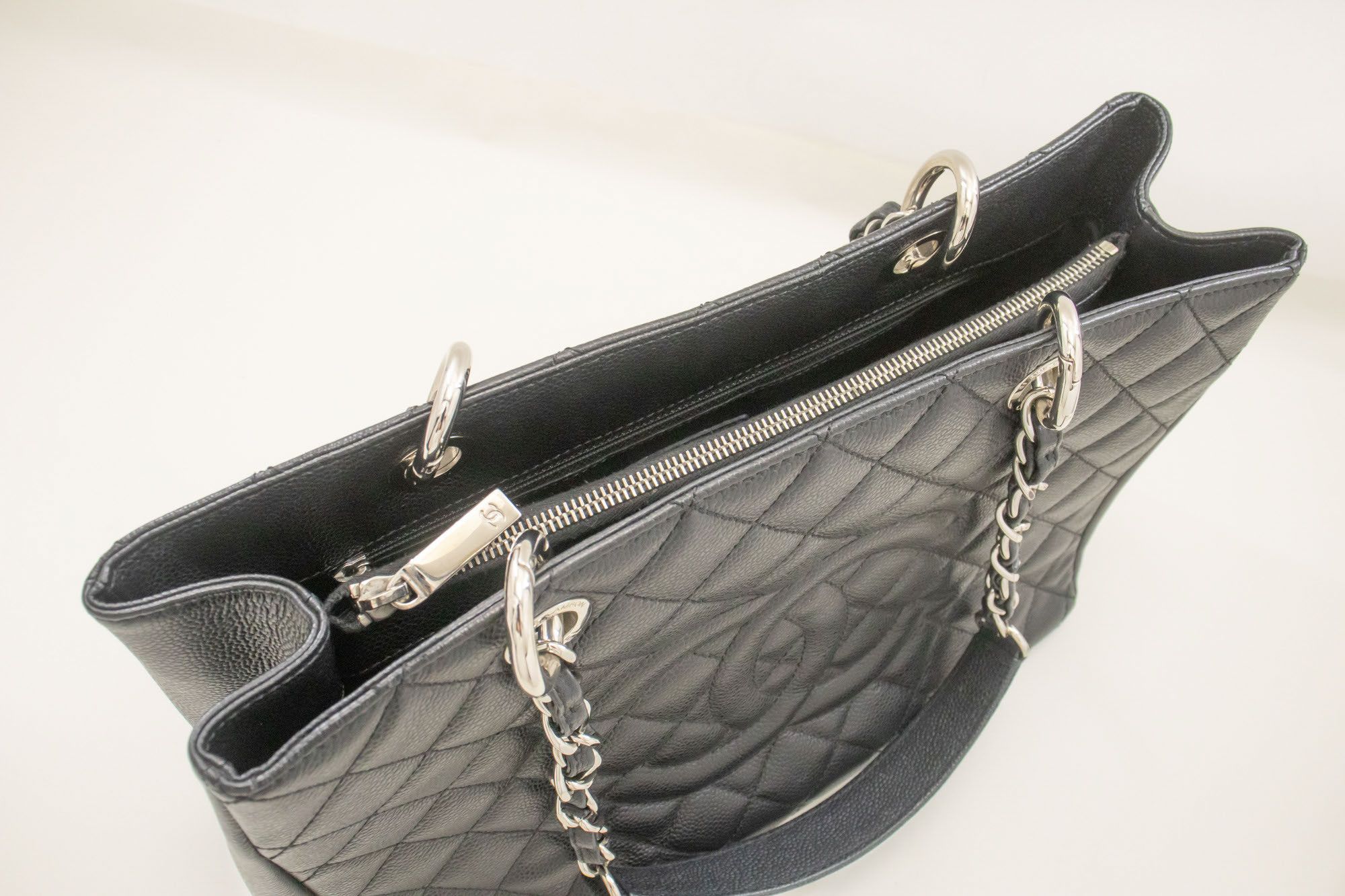 Chanel Shopping Black Leather Shoulder Bag (Pre-Owned) Size ONE SIZE - 8 Thumbnail