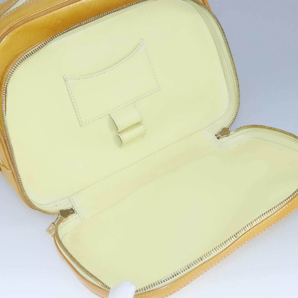 Louis Vuitton Murray Yellow Patent Leather Backpack Bag (Pre-Owned) Size ONE SIZE - 20 Thumbnail