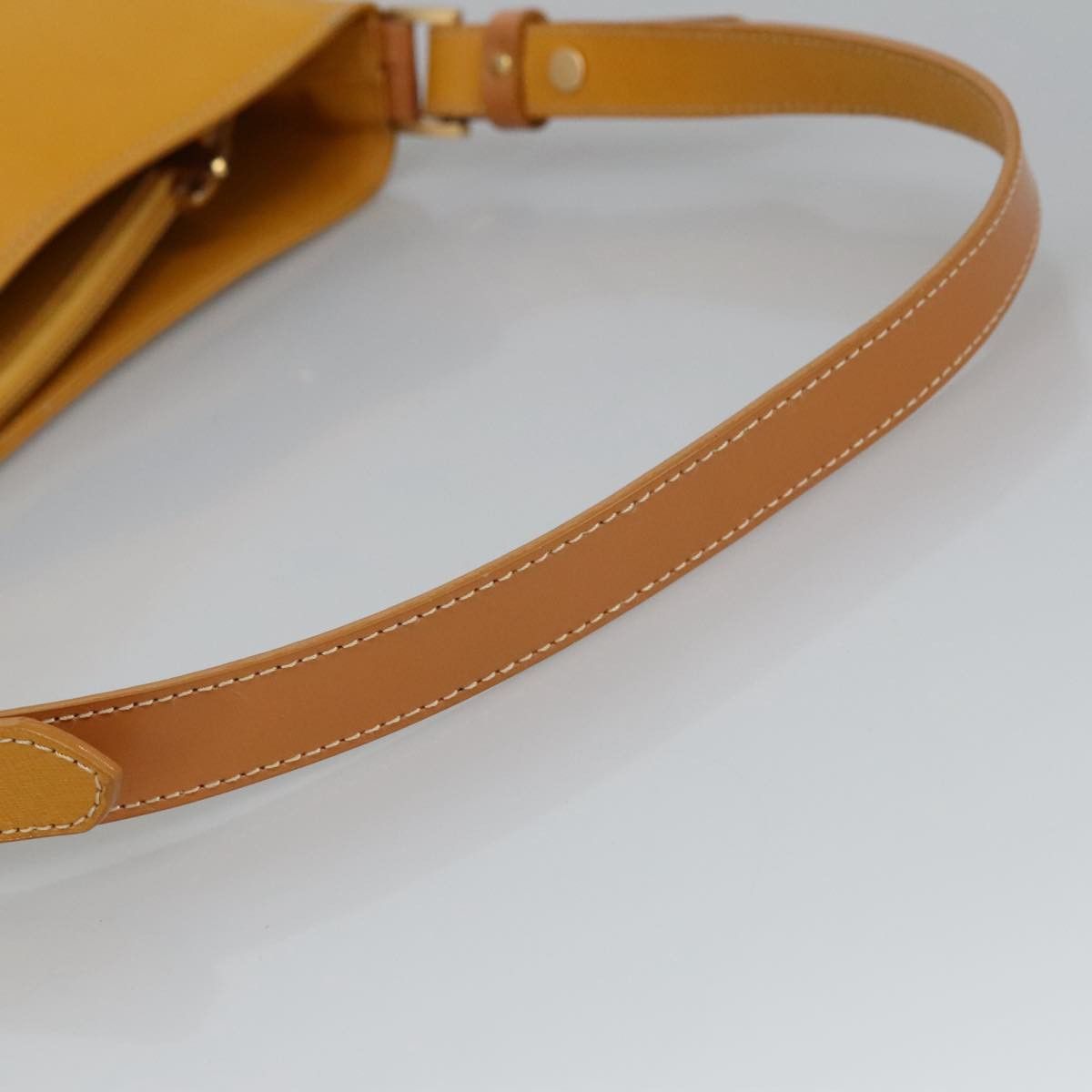 Burberry Yellow Leather Shoulder Bag (Pre-Owned) Size ONE SIZE - 5 Thumbnail