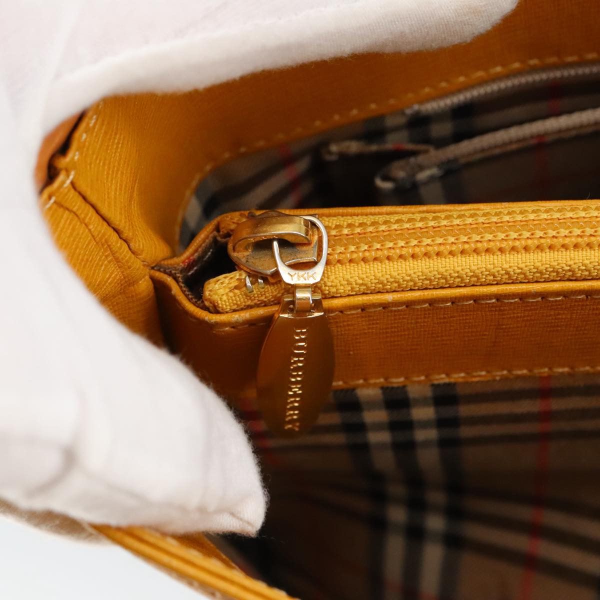 Burberry Yellow Leather Shoulder Bag (Pre-Owned) Size ONE SIZE - 11 Thumbnail