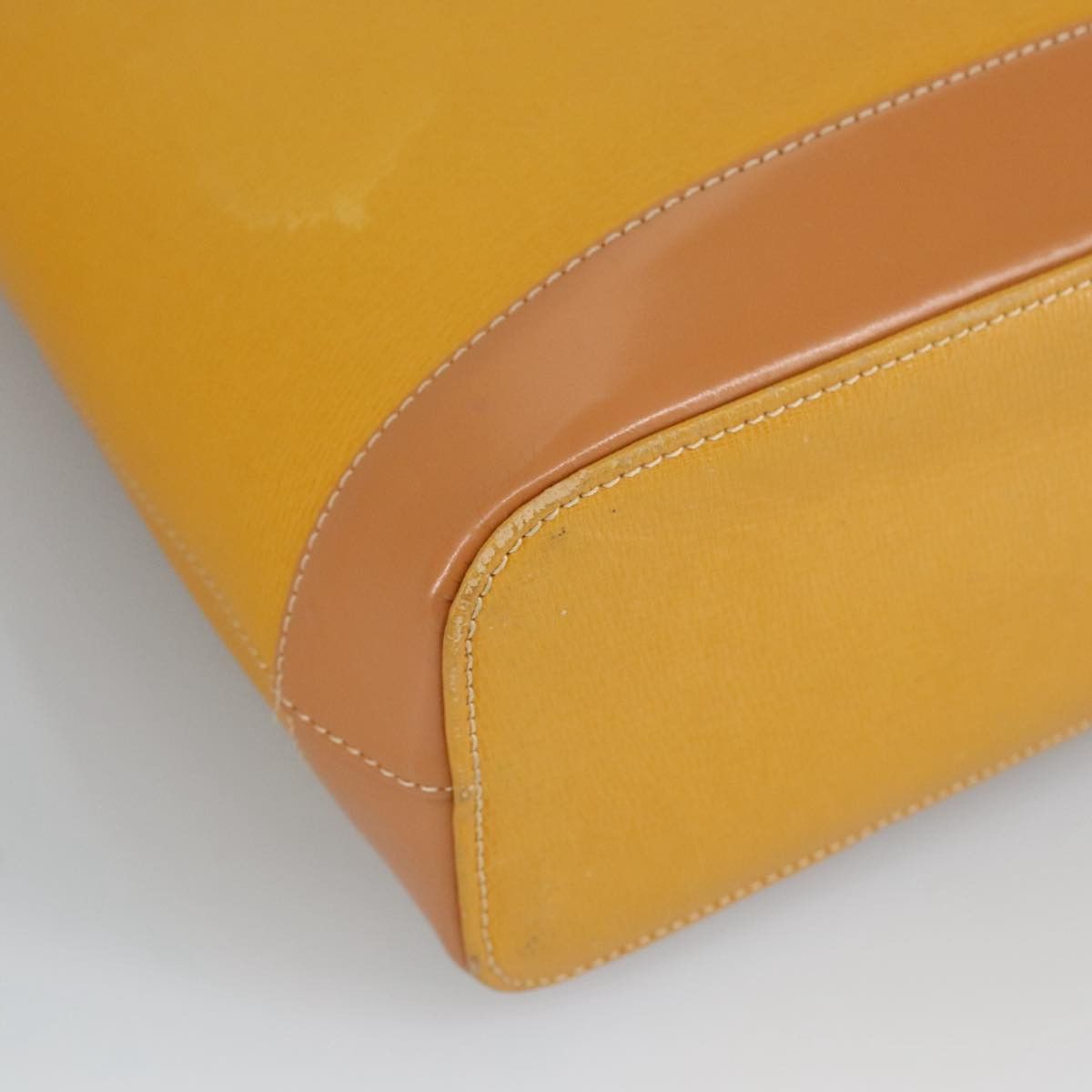 Burberry Yellow Leather Shoulder Bag (Pre-Owned) Size ONE SIZE - 8 Thumbnail