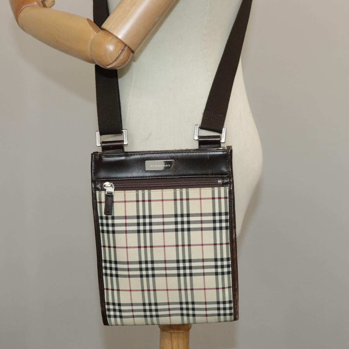 Burberry Nova Check Beige Canvas Shoulder Bag (Pre-Owned) Size ONE SIZE - 16 Thumbnail