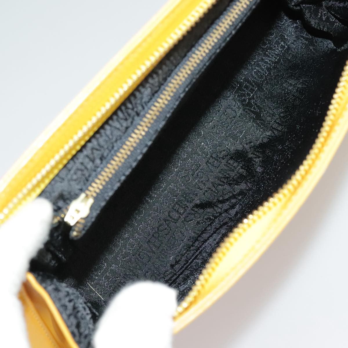 Versace Yellow Leather Clutch Bag (Pre-Owned) Size ONE SIZE - 12 Thumbnail