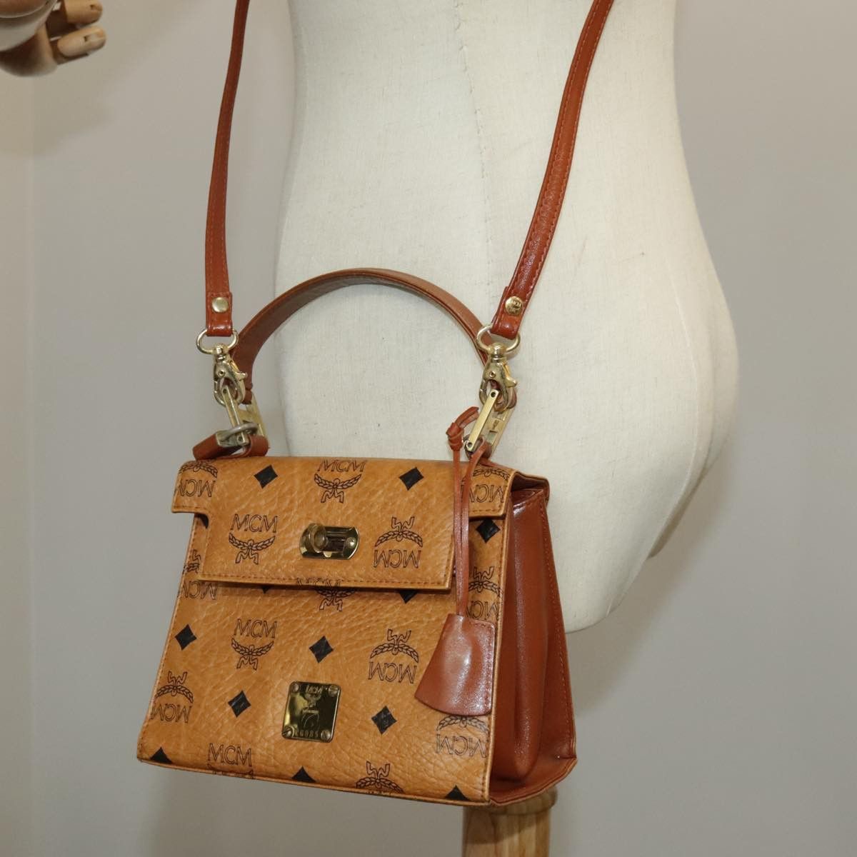 MCM Visetos Brown Canvas Handbag (Pre-Owned) Size ONE SIZE - 19 Thumbnail