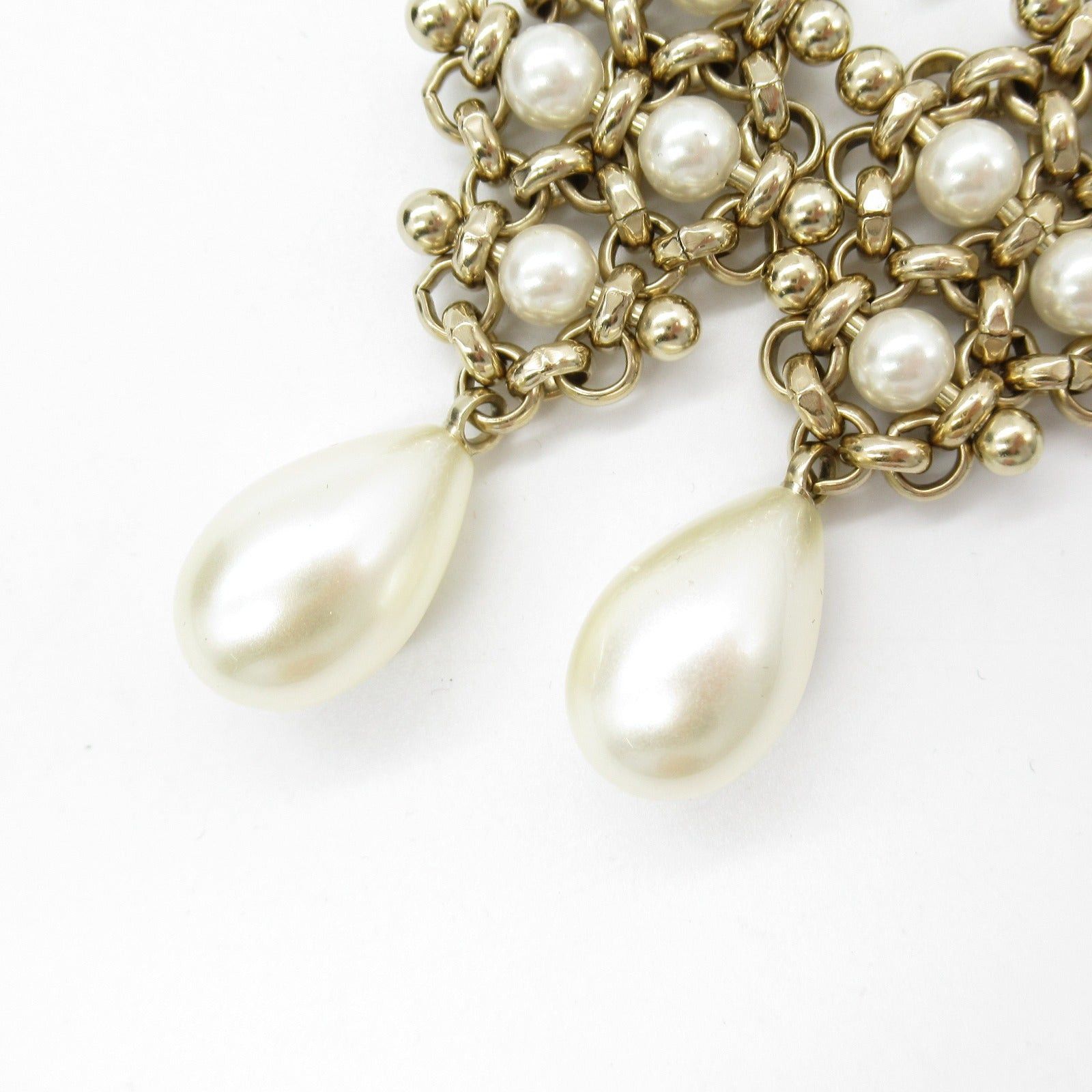 Chanel Chanel Fake Pearl Earrings Gp (Gold Plated) White Size ONE SIZE - 6 Thumbnail