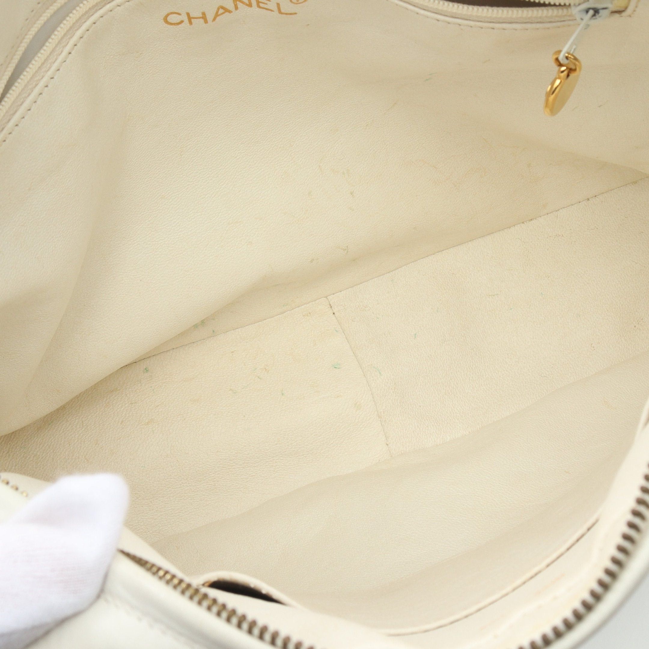 Chanel Chanel Coco Mark Chain Shoulder Bag Leather White Light Brown Gold Hardware Size ONE SIZE - 6 Thumbnail