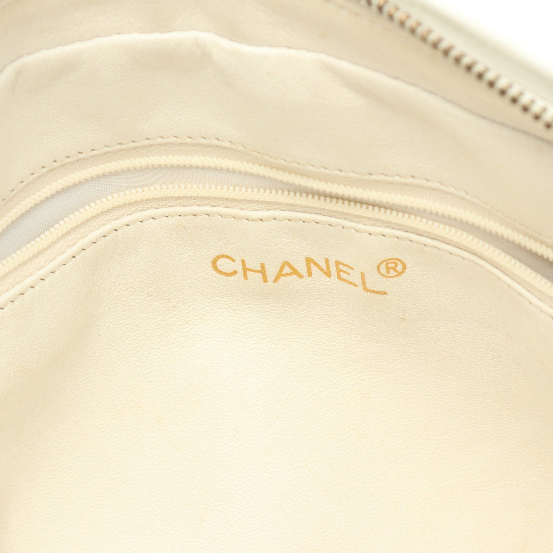 Chanel Chanel Coco Mark Chain Shoulder Bag Leather White Light Brown Gold Hardware Size ONE SIZE - 4 Thumbnail