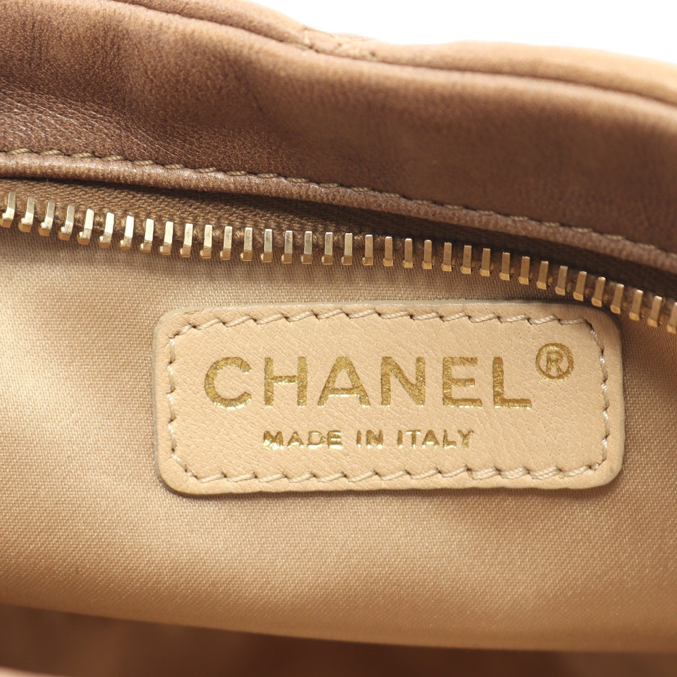 Chanel Chanel Bulles Quilt Chain Shoulder Bag Lambskin Brown Gold Hardware Size ONE SIZE - 4 Thumbnail
