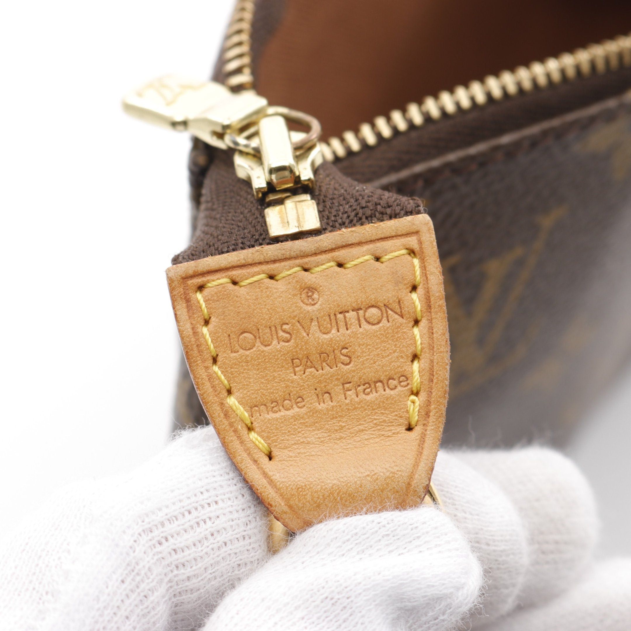 Louis Vuitton Louis Vuitton Pochette Accessoires Monogram Handbag Leather Brown Size ONE SIZE - 4 Thumbnail