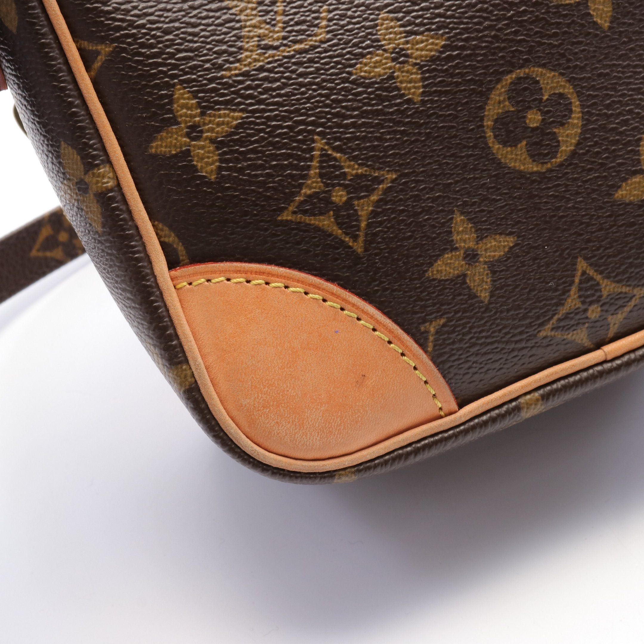 Louis Vuitton Louis Vuitton Amazon Monogram Shoulder Bag Leather Brown Size ONE SIZE - 8 Thumbnail