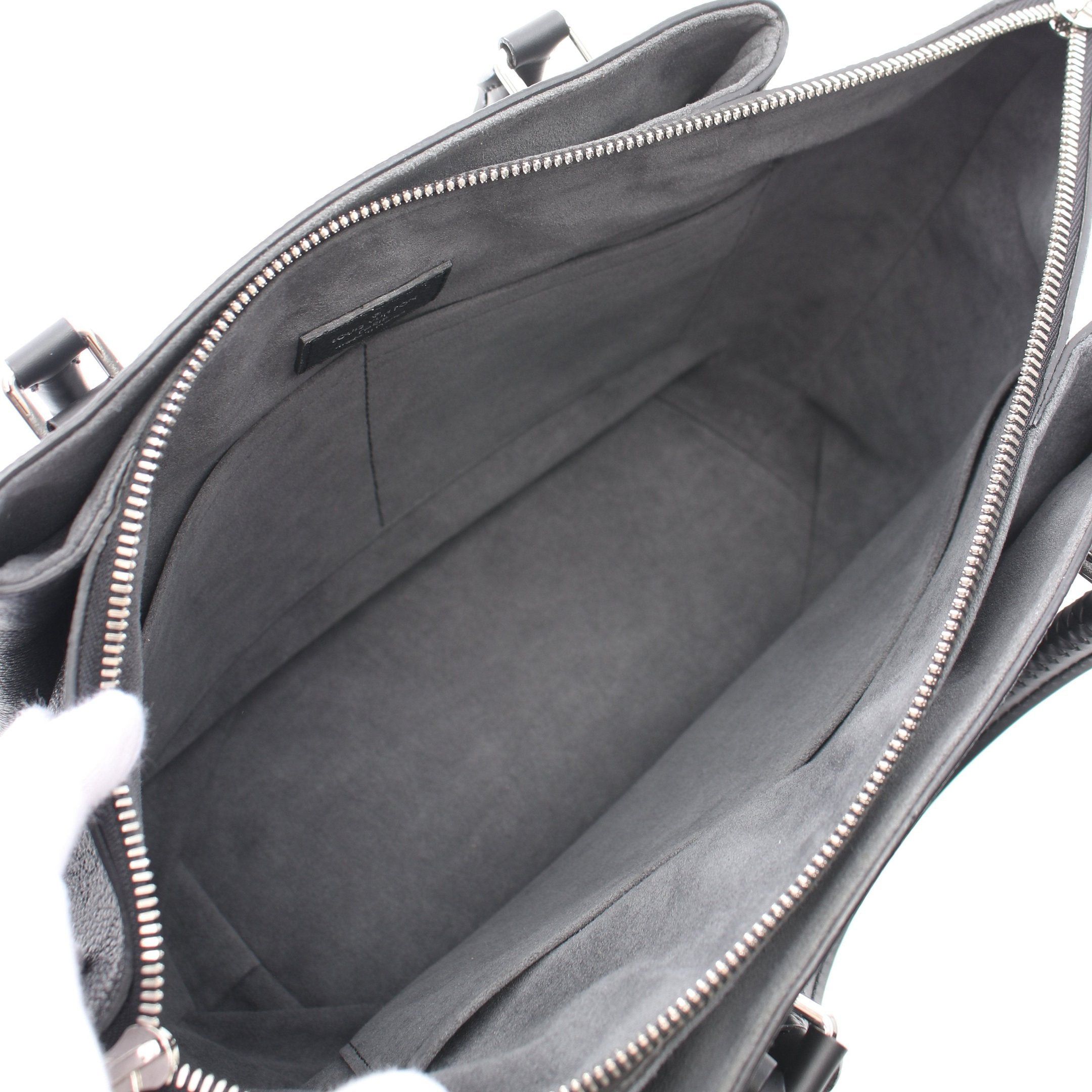 Louis Vuitton Louis Vuitton Omea Haumea Mahina Noir Handbag Leather Black Size ONE SIZE - 3 Thumbnail