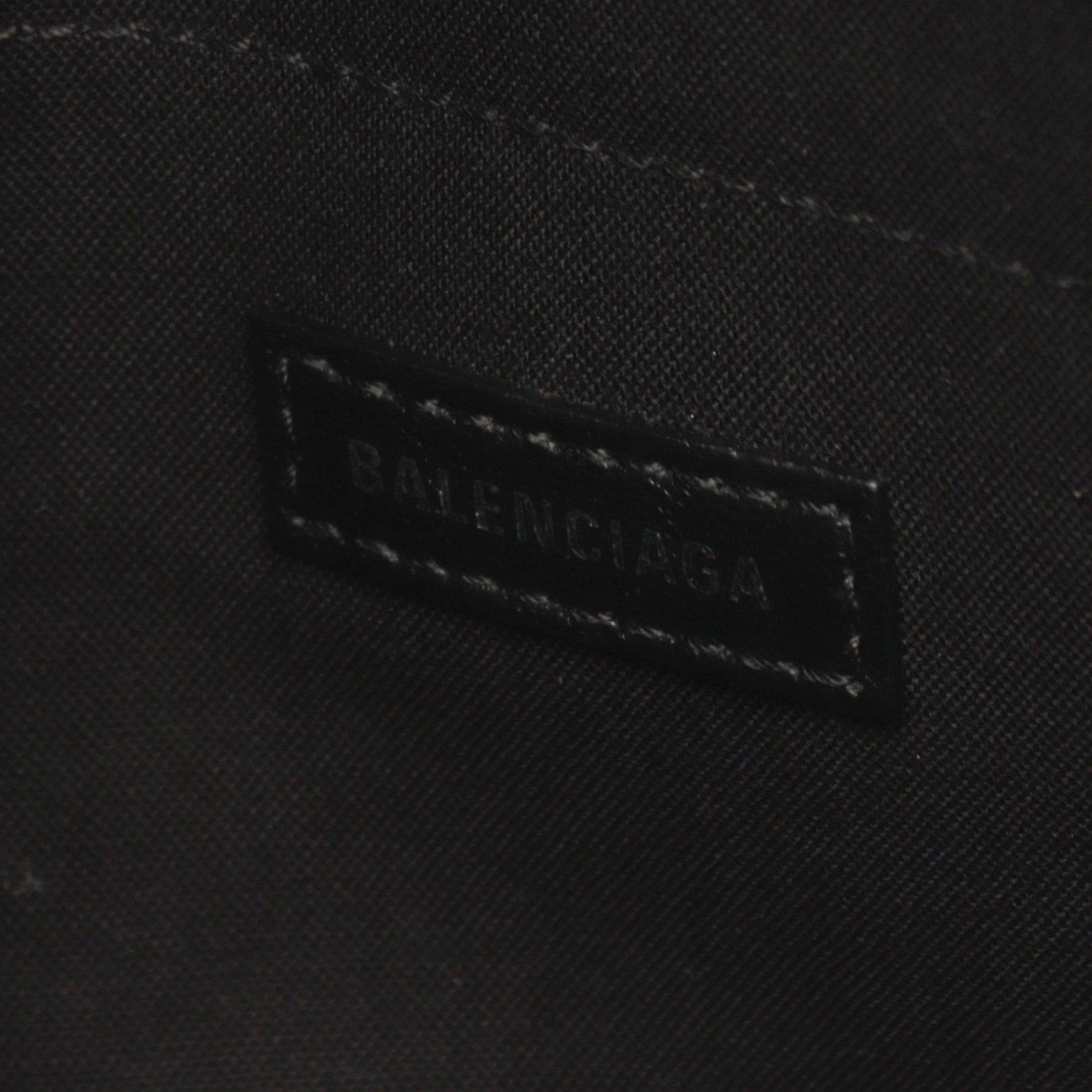 Balenciaga Balenciaga Monaco Medium Chain Shoulder Bag Leather Gray Metallic Size ONE SIZE - 5 Thumbnail