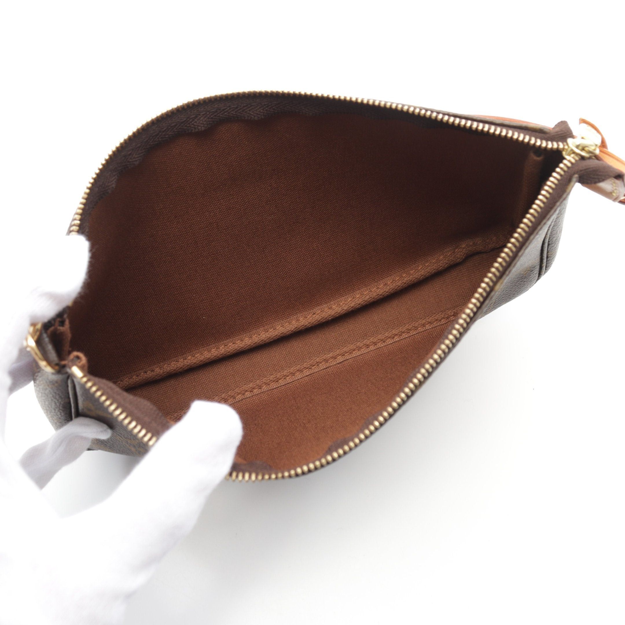 Louis Vuitton Louis Vuitton Pochette Accessoires Monogram Handbag Leather Brown Size ONE SIZE - 3 Thumbnail