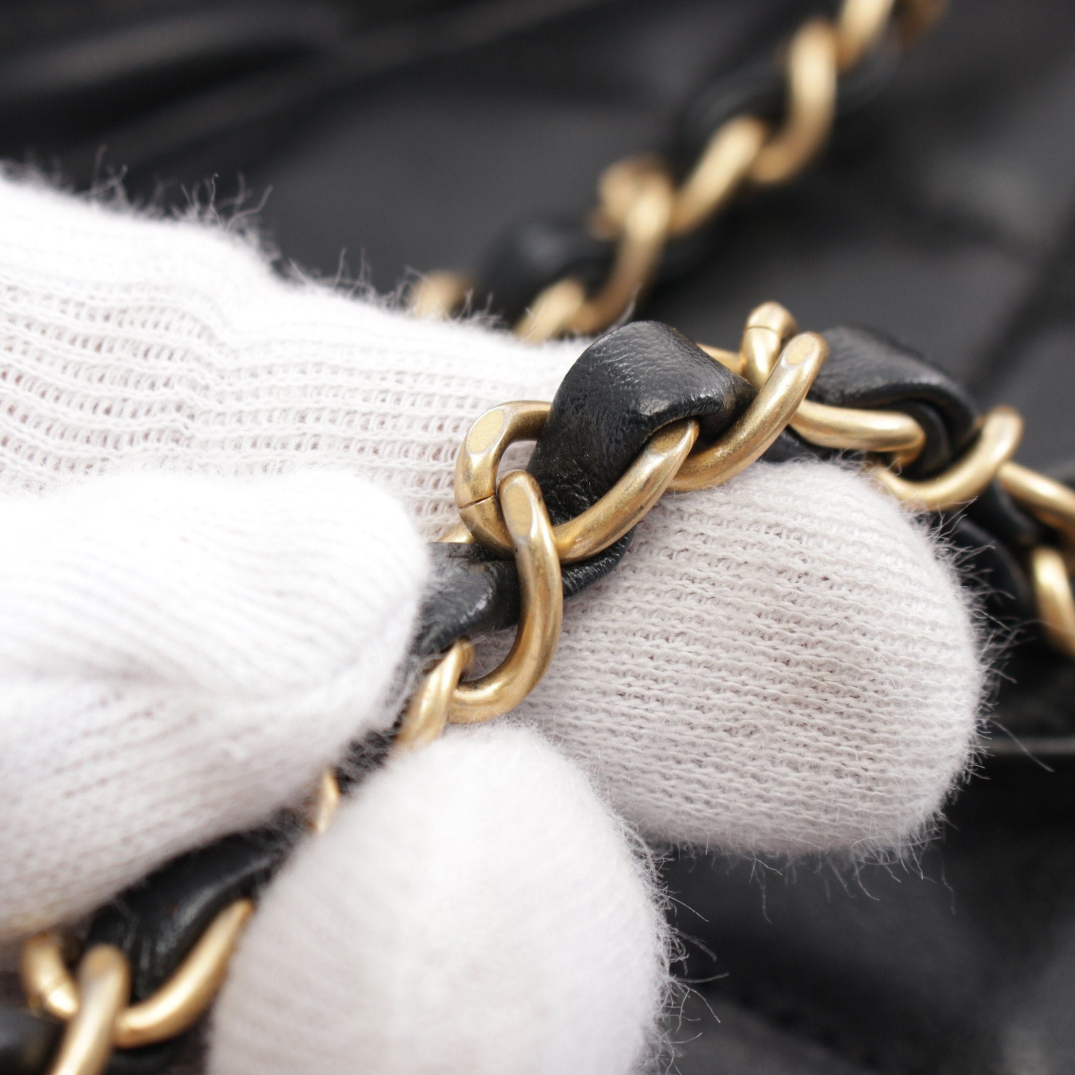 Chanel Chanel Matelasse Chain Shoulder Bag Tote Leather Black Gold Hardware Size ONE SIZE - 9 Thumbnail