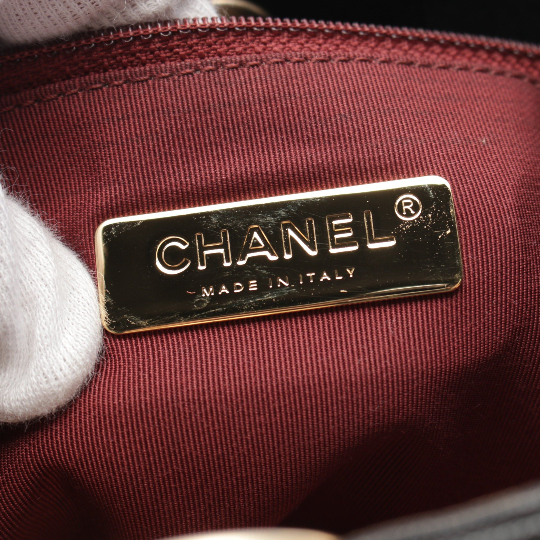 Chanel Chanel Matelasse Chain Shoulder Bag Tote Leather Black Gold Hardware Size ONE SIZE - 4 Thumbnail