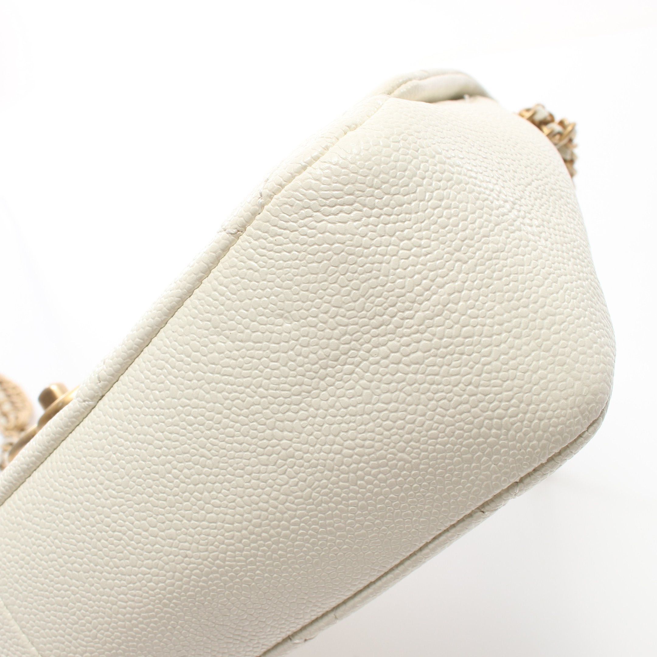 Chanel Chanel Chain Shoulder Bag Caviar Skin Off White Gold Hardware Size ONE SIZE - 9 Thumbnail