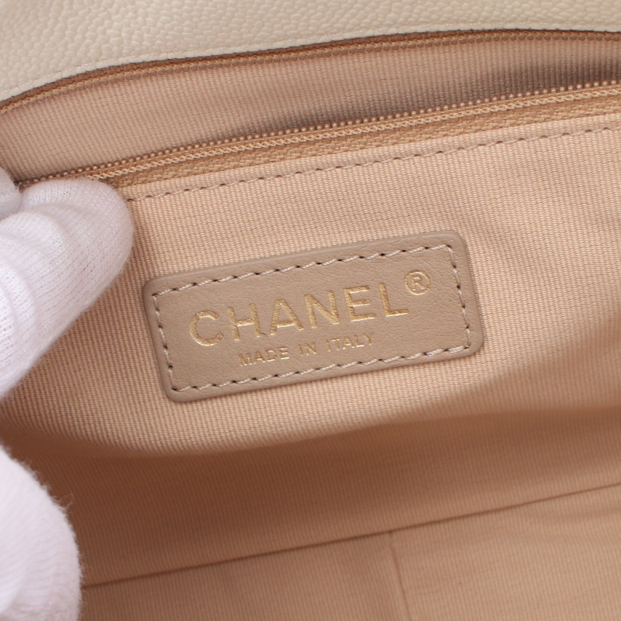 Chanel Chanel Chain Shoulder Bag Caviar Skin Off White Gold Hardware Size ONE SIZE - 4 Thumbnail