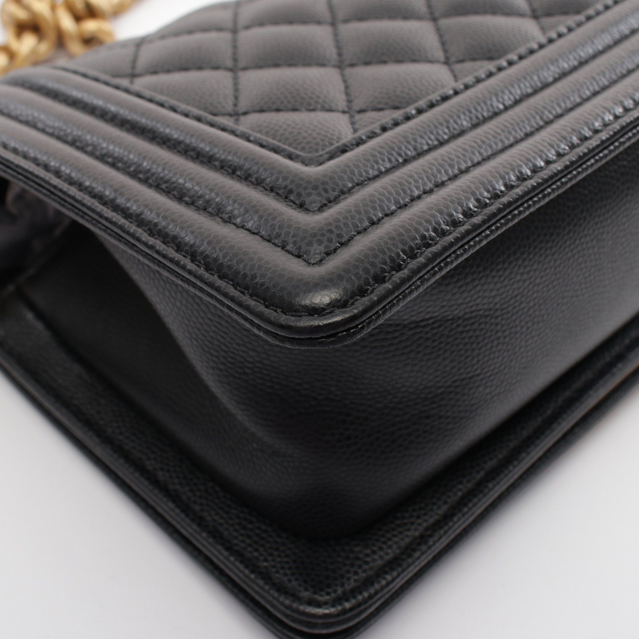 Chanel Chanel Boy Chanel Small Matelasse Chain Shoulder Bag Caviar Skin Black Gold Hardware Size ONE SIZE - 8 Thumbnail