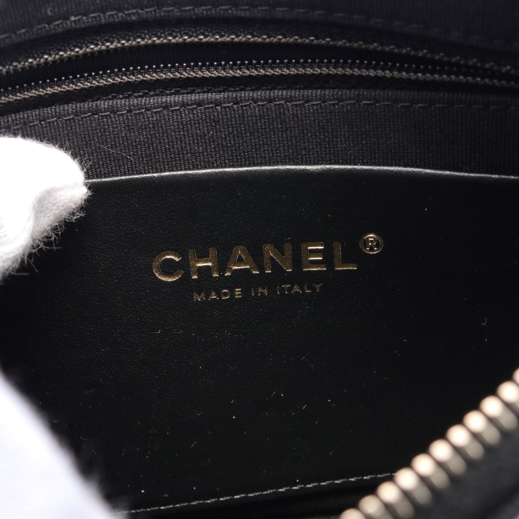 Chanel Chanel Matelasse Chain Shoulder Bag Leather Black Gold Hardware Size ONE SIZE - 4 Thumbnail