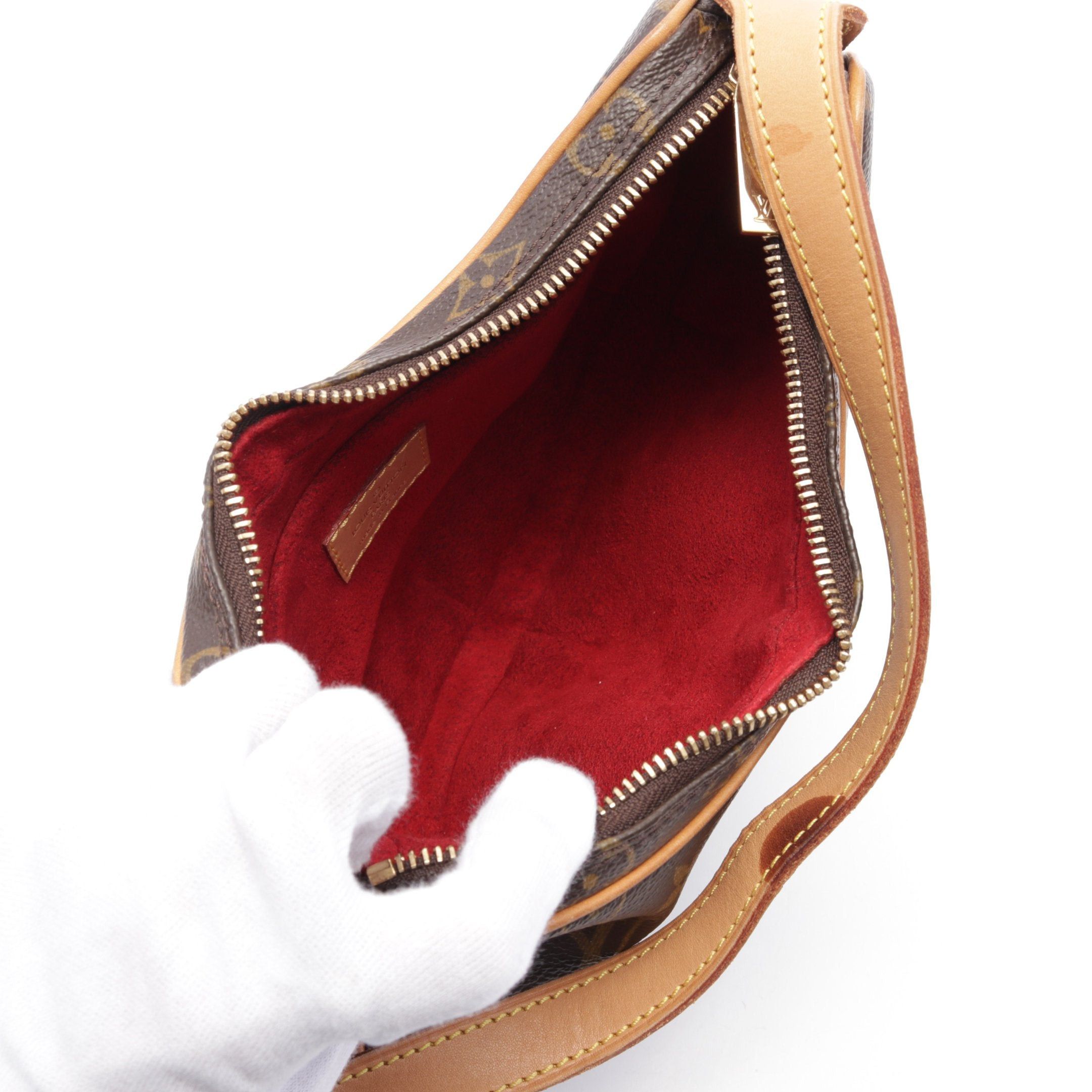 Louis Vuitton Louis Vuitton Pochette Croissant Monogram Shoulder Bag Leather Brown Size ONE SIZE - 3 Thumbnail