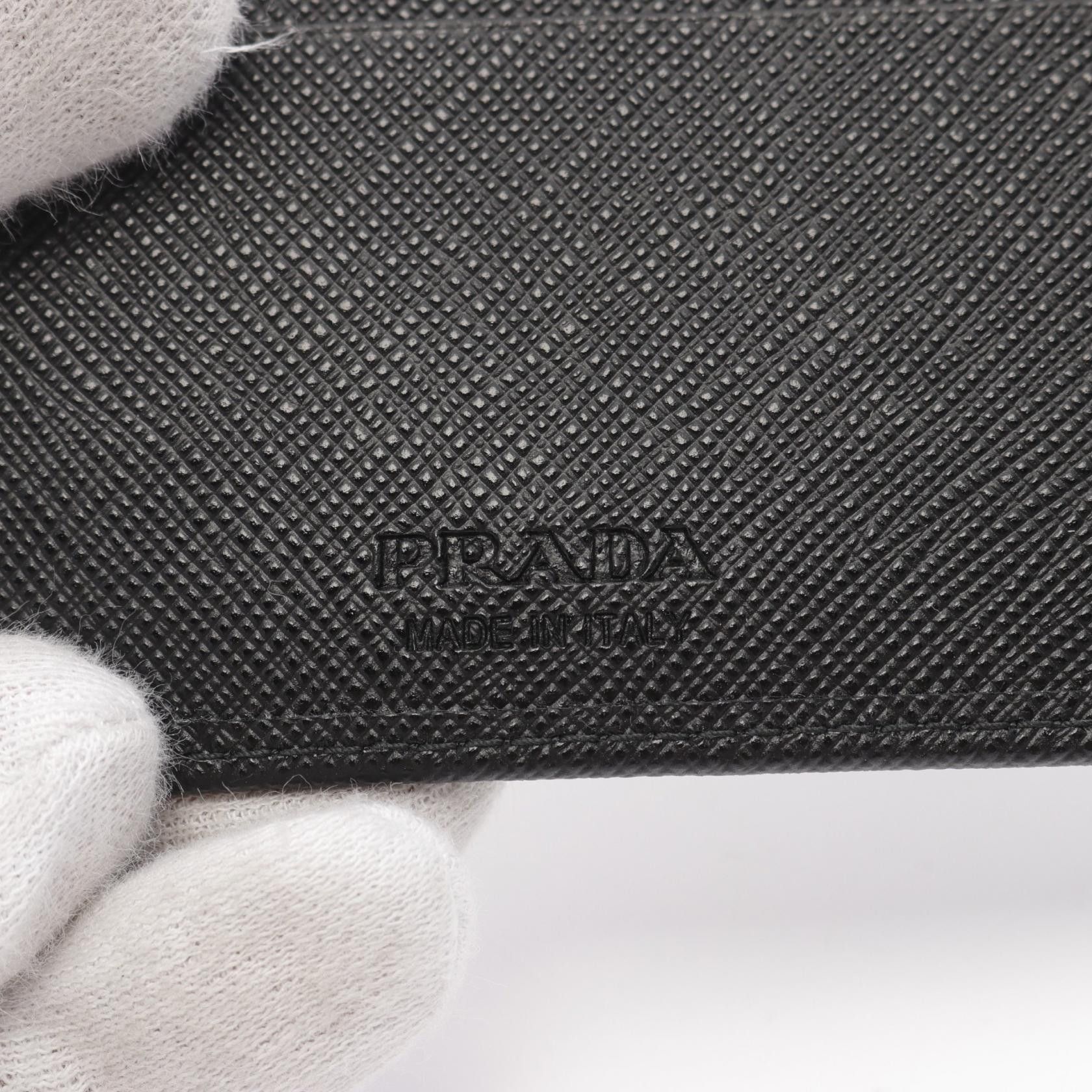 Prada Prada Sasaffiano Triang Bi-Fold Wallet Saffiano Leather Black Size ONE SIZE - 4 Thumbnail