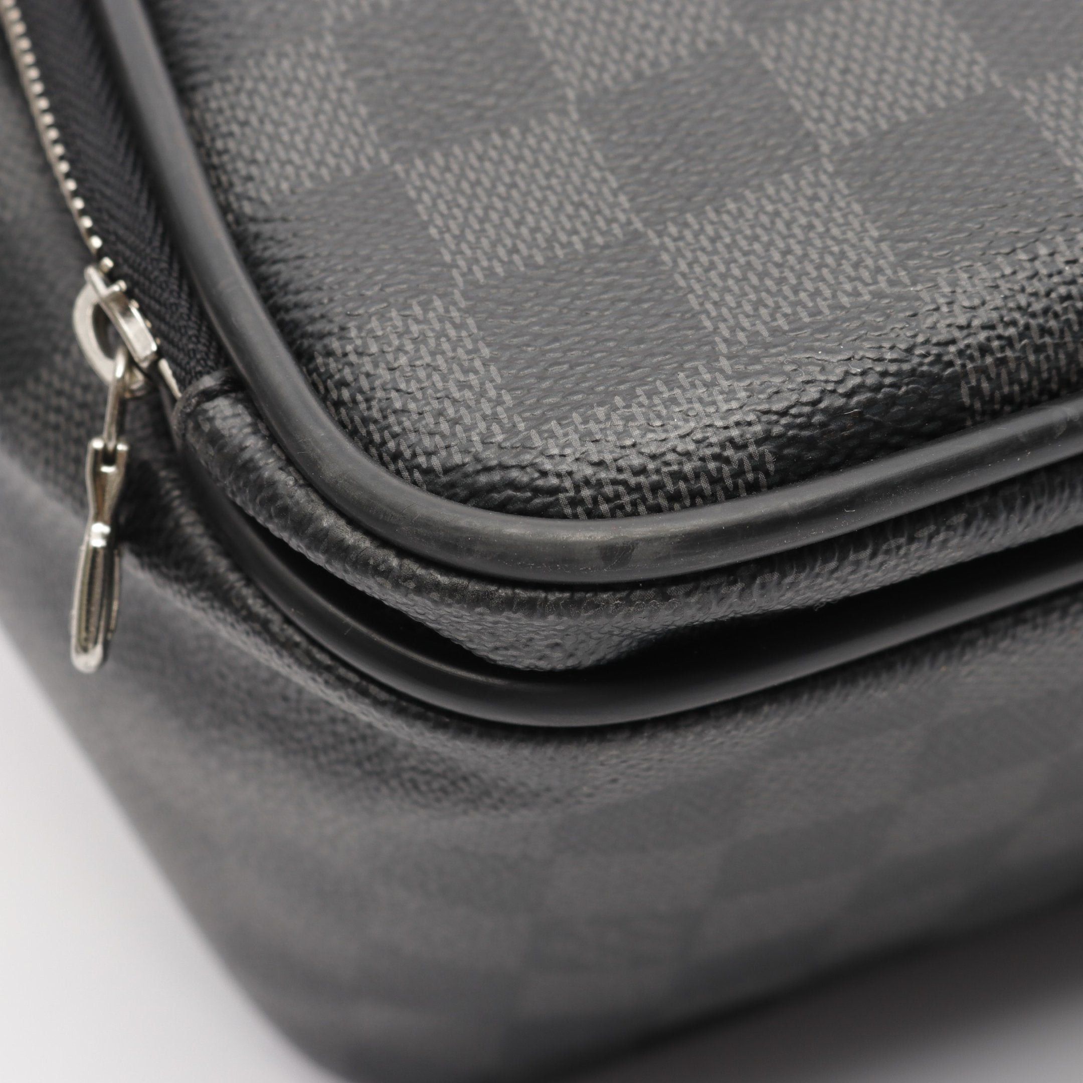 Louis Vuitton Louis Vuitton Briefcase Icare Damier Graphite Business Bag Leather Black Size ONE SIZE - 8 Thumbnail