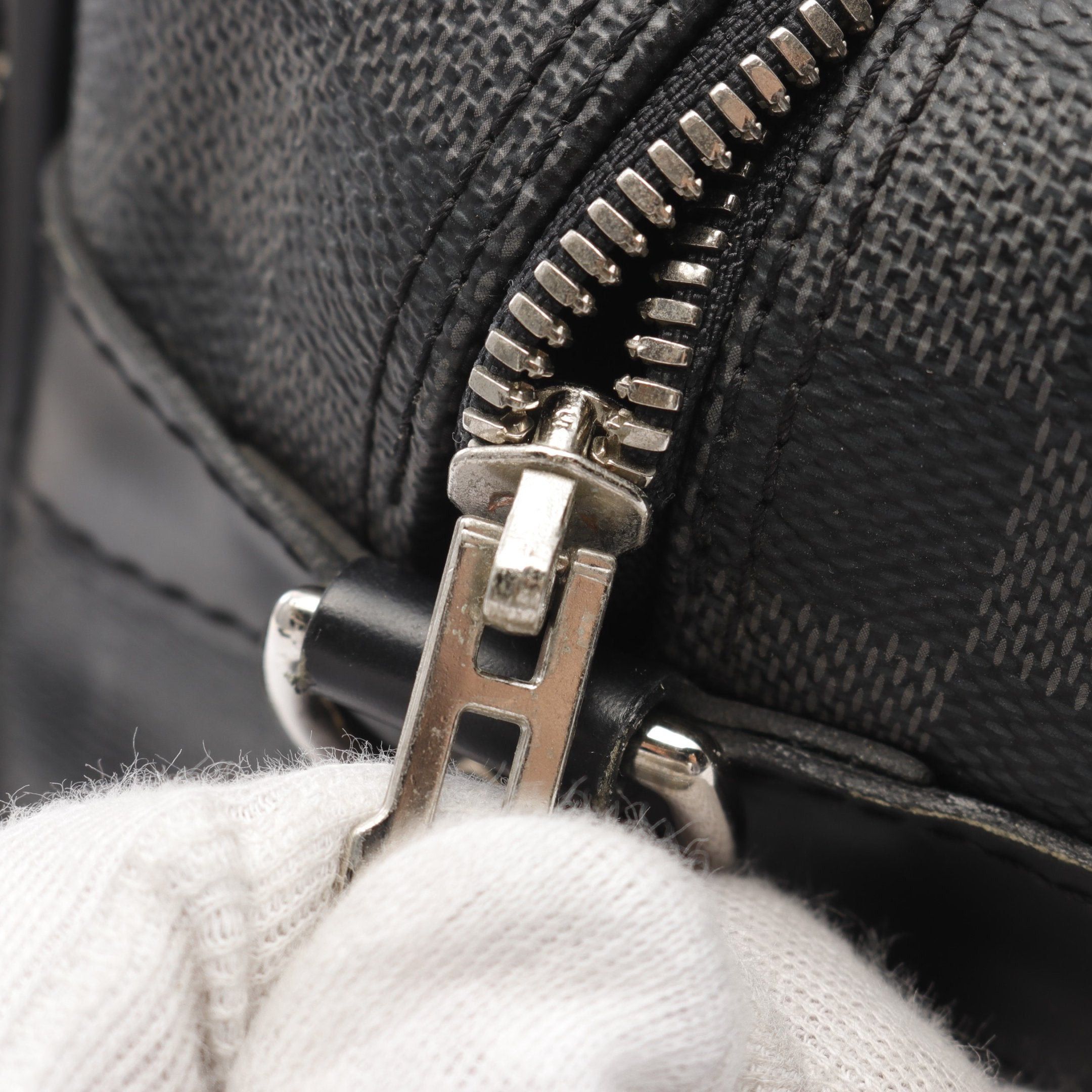 Louis Vuitton Louis Vuitton Briefcase Icare Damier Graphite Business Bag Leather Black Size ONE SIZE - 9 Thumbnail