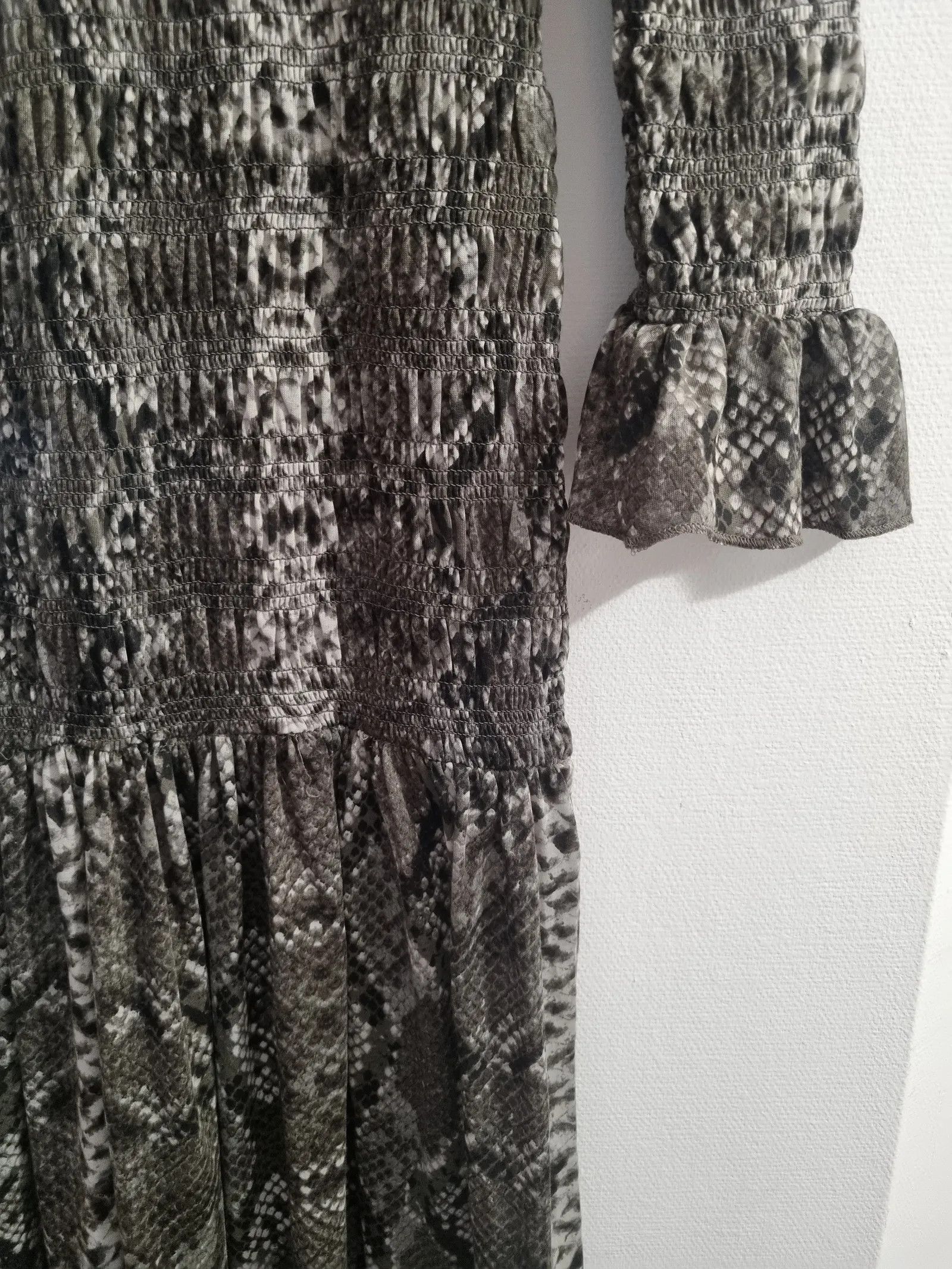 H&M H&M Conscious O/N 144989 P/N 0819137 0 Dress Size M / US 6-8 / IT 42-44 - 4 Thumbnail