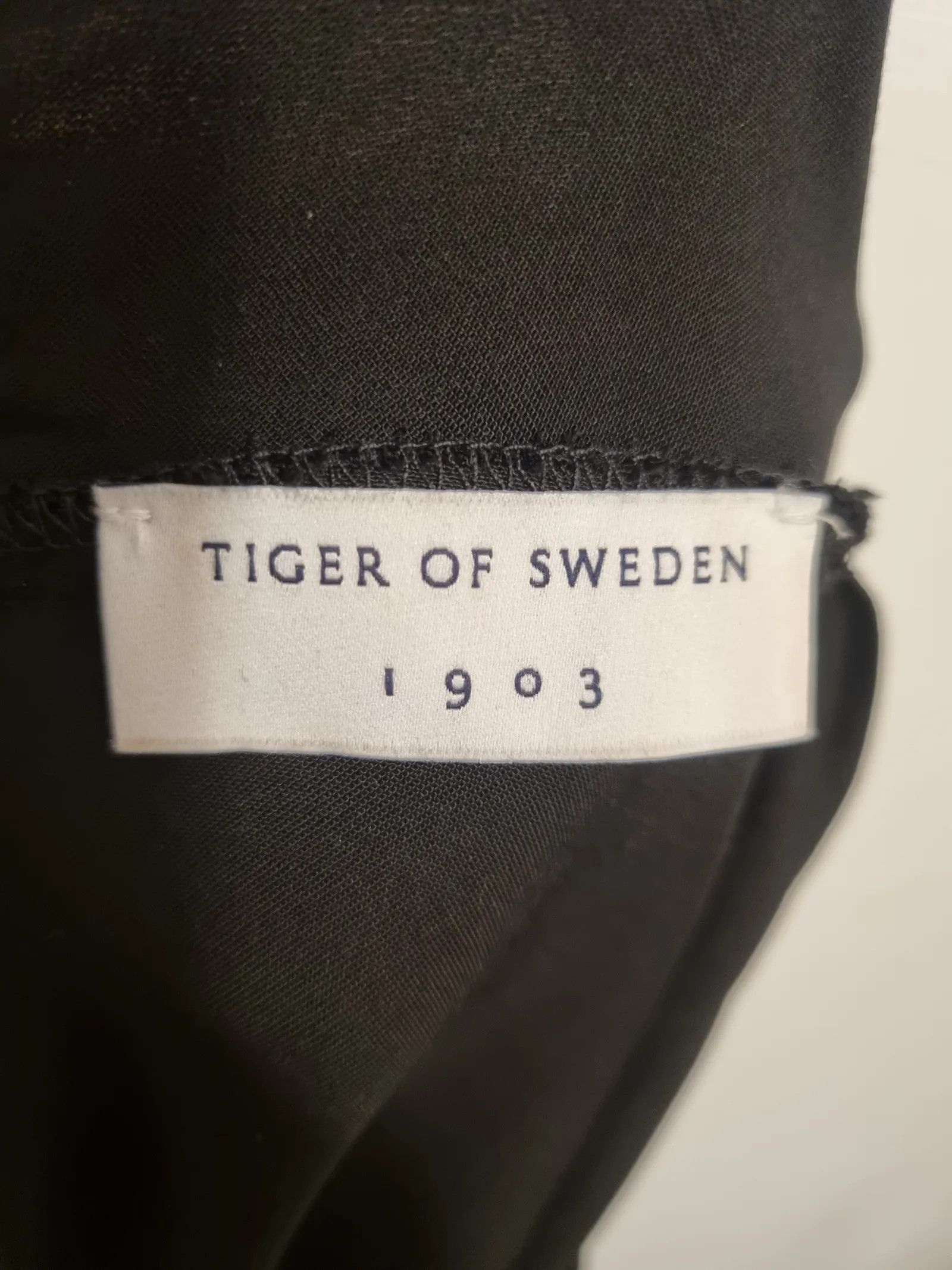 Tiger of Sweden Tiger of Sweden Volon Top Size XS / US 0-2 / IT 36-38 - 2 Thumbnail