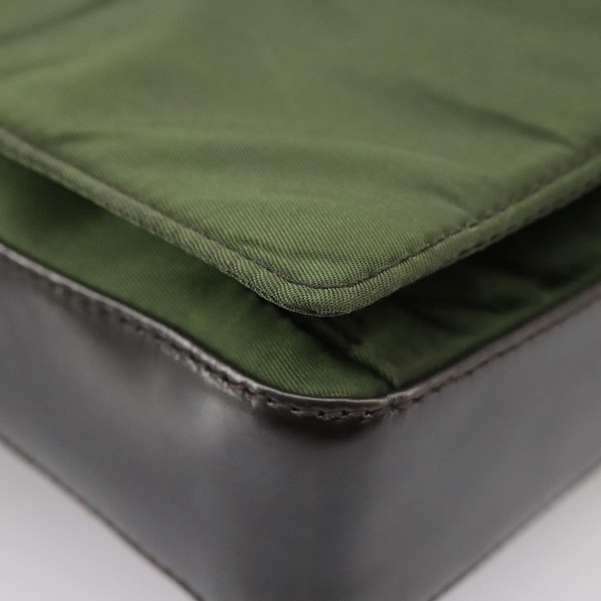 Prada -- Khaki Polyester Shoulder Bag (Pre-Owned) Size ONE SIZE - 16 Thumbnail