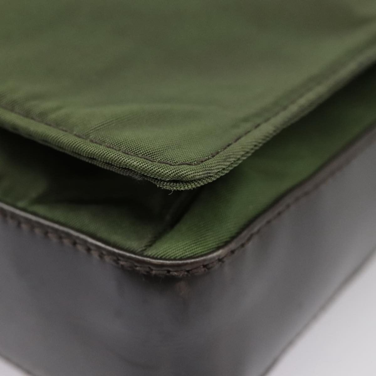 Prada -- Khaki Polyester Shoulder Bag (Pre-Owned) Size ONE SIZE - 17 Thumbnail