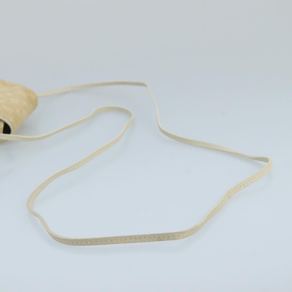 Louis Vuitton Cancun Beige Canvas Clutch Bag (Pre-Owned) Size ONE SIZE - 7 Thumbnail