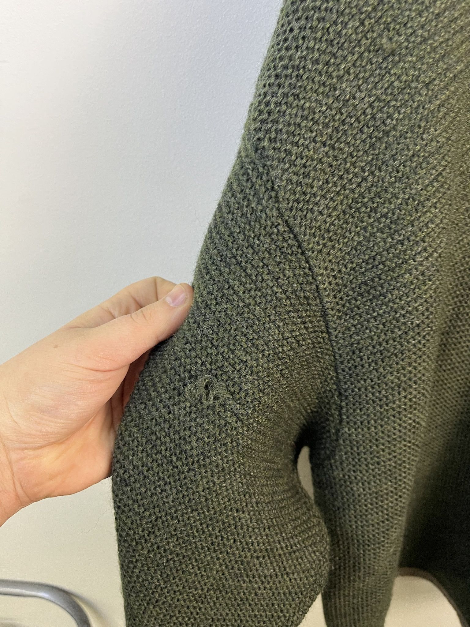 Vintage Vintage Knit Sweater 1990s Thick Knit Forest Green Thick Knit Cardigan Size L Size US L / EU 52-54 / 3 - 3 Thumbnail