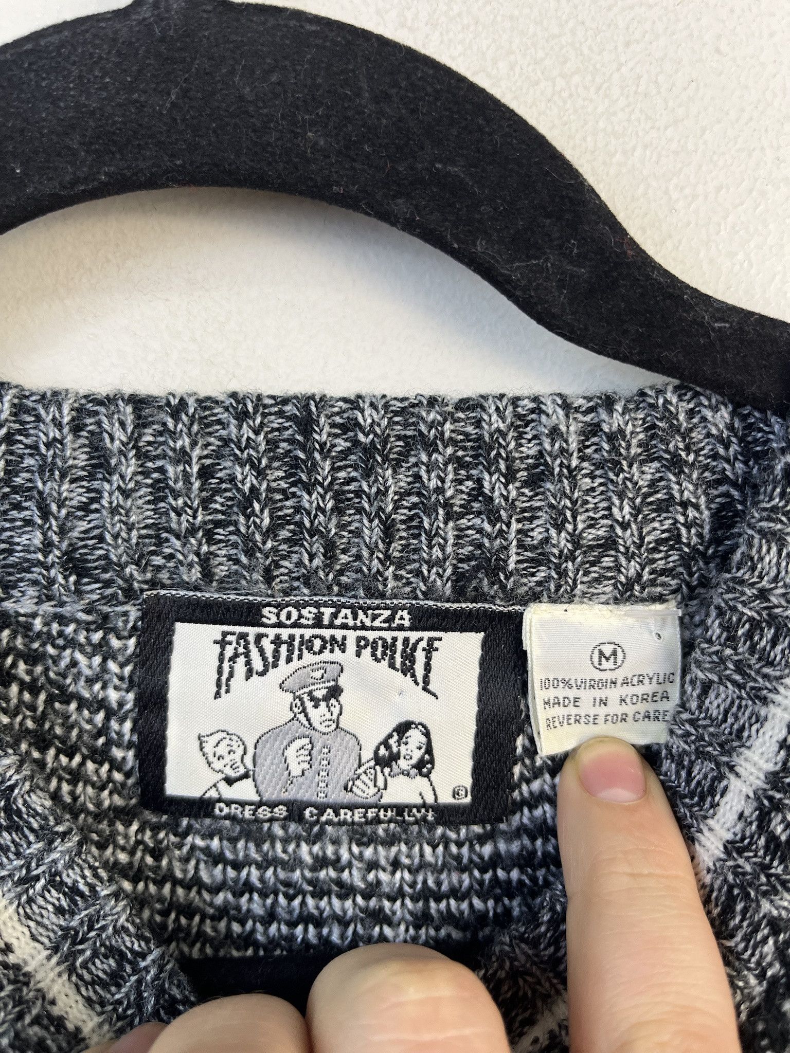 Vintage Vintage Knit Sweater 1990s Thick Knit Fashion Police Sweater Size M Size US M / EU 48-50 / 2 - 2 Thumbnail