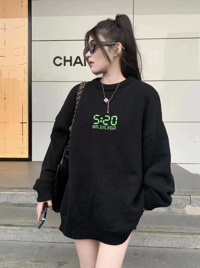 Balenciaga Green 520 Embroidered Logo Black Loose Sweater