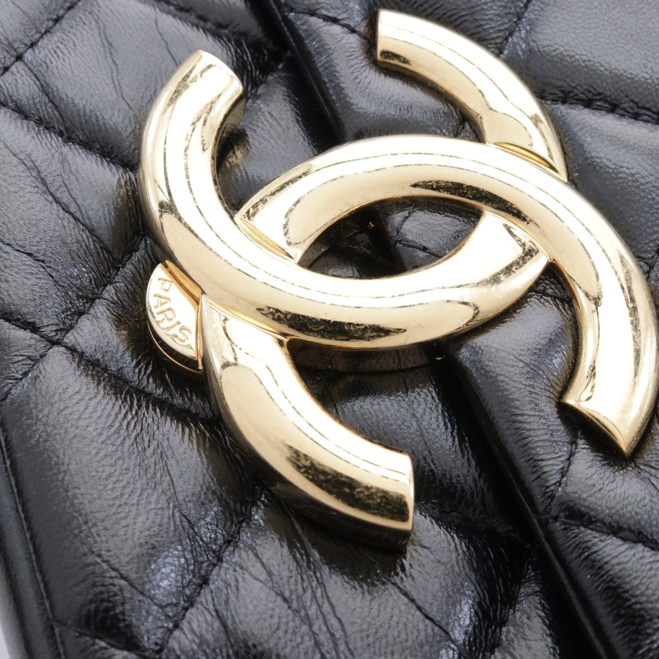 Chanel Chanel Matelasse Chain Shoulder Bag Leather Black Gold Hardware Size ONE SIZE - 6 Thumbnail